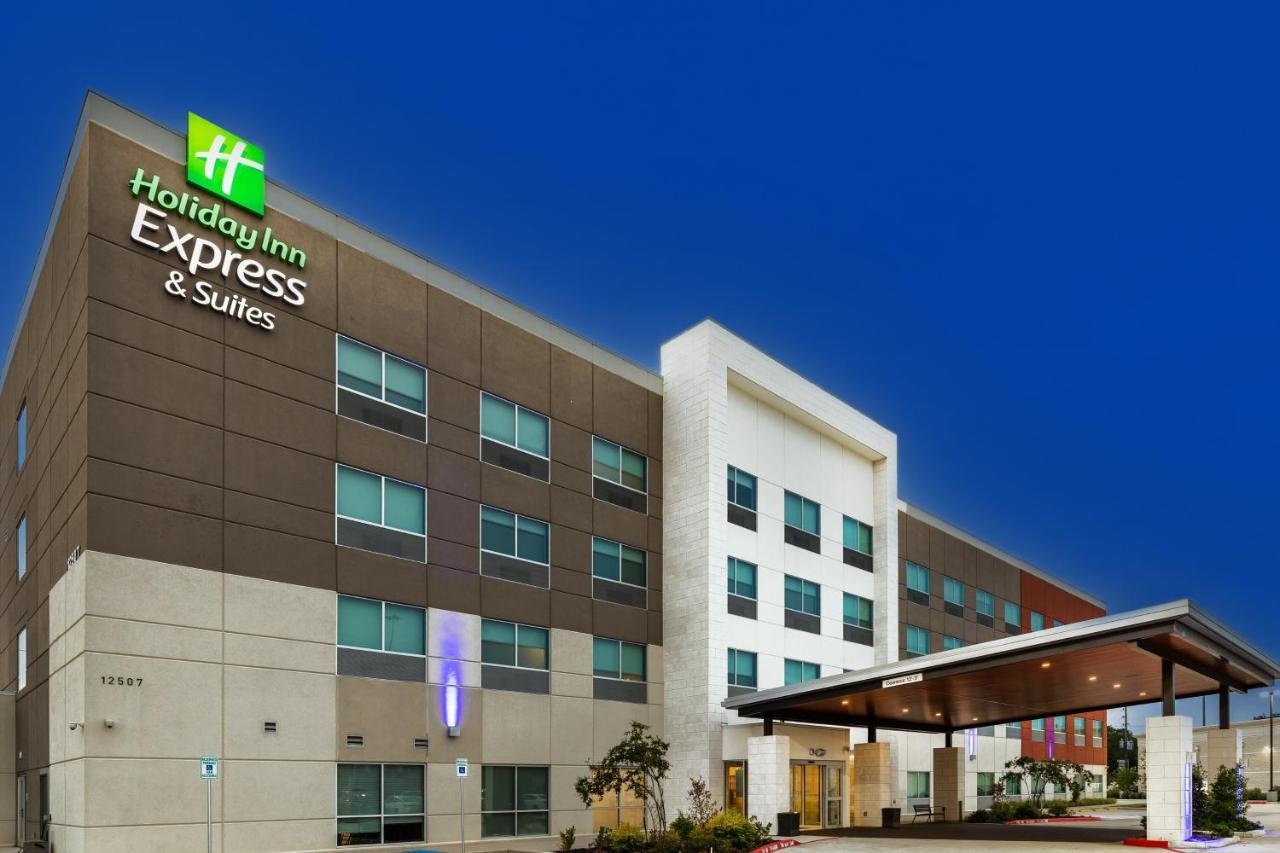 Holiday Inn Express & Suites - Stafford Nw - Sugar Land By Ihg Exterior foto